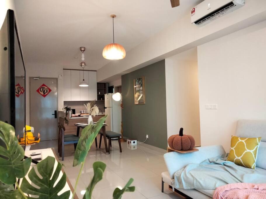M Centura Sentul 3-bedroom Pool View Residences By Homebrickz * Kuala Lumpur